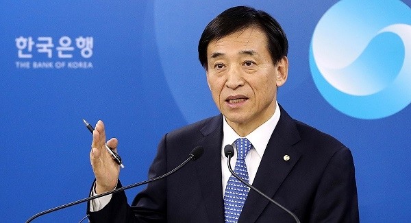 금리인상 설명하는 이주열 총재