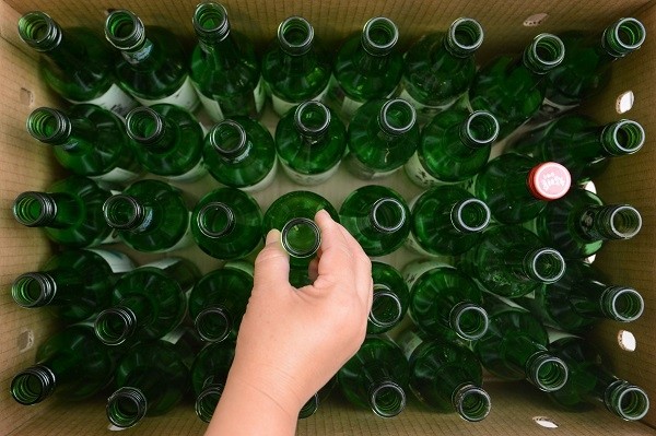 소주병. (사진제공=뉴시스)