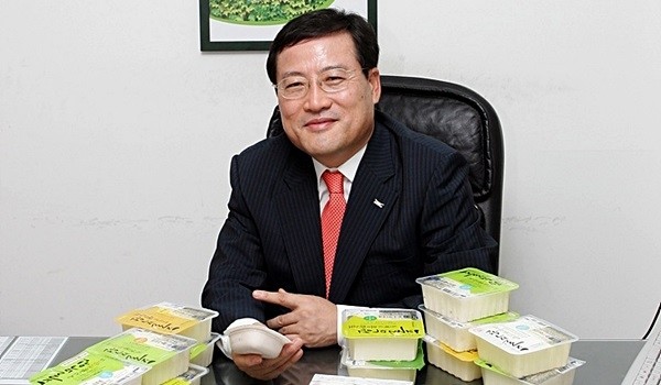 이효율 신임 총괄CEO(사진)는 풀무원이 법인 설립을 하기 전인 1983년 입사한 ‘1호 사원’이다.