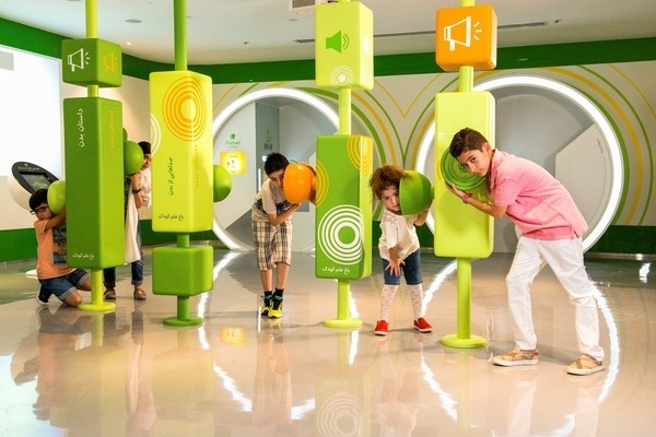 LG전자가 현지시간 4일 이란 테헤란에 LG 어린이 과학관을 개관했다.