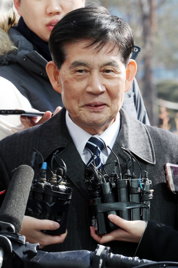 다스의 ‘120억 원 횡령’ 정황을 파악하고도 은폐하려 했다는 의혹을 받는 정호영 전 BBK 특별검사가 지난 3일 서울동부지검에 소환돼 검찰 조사를 받았다.(사진=newsis)