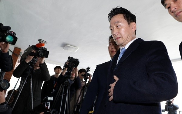 22일 오후 경찰에 출석하고 있는 정봉주 전 의원. (사진=newsis)