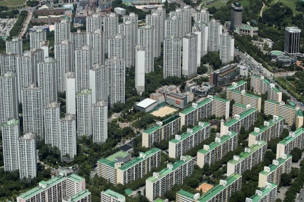 최근 개발붐을 등에 업고 집값이 폭등하자 정부가 서울과 수도권을 중심으로 투지지역을 추가로 지정했다.(사진=newsis).