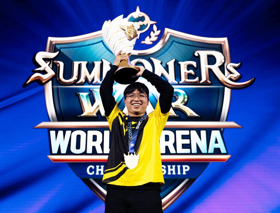 컴투스 'SWC2025' 파리 월드 파이널 성료…PU, '서머너즈 워' e스포츠 새 역사